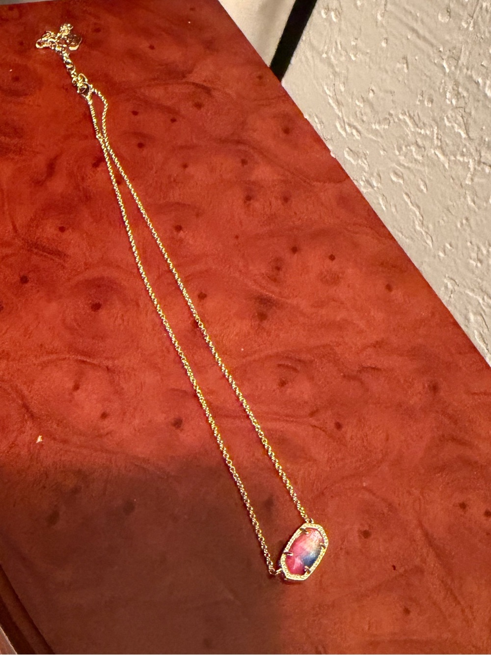 Kendra Scott Gold-Tone Pink Blue Iridescent Pendant Necklace